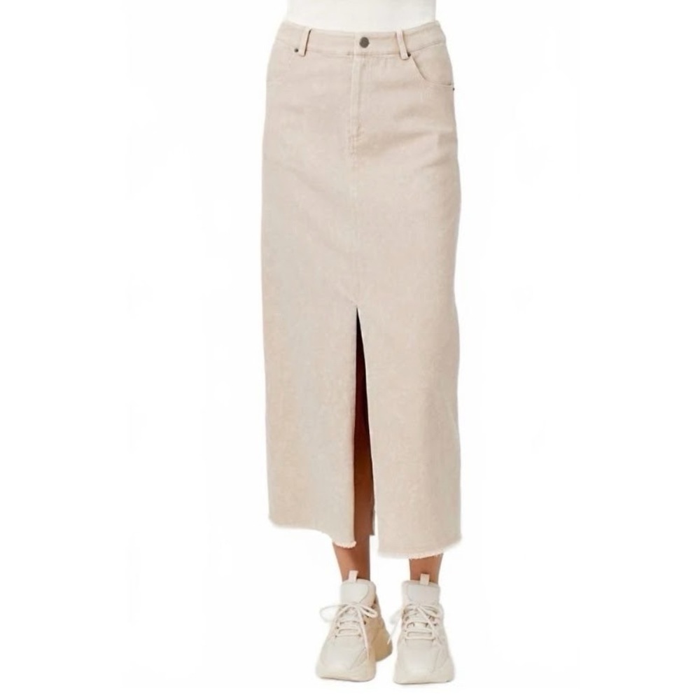 Mystree~Women’s
Cream Skirt
Front Split
Sizes:
Medium
Large
New